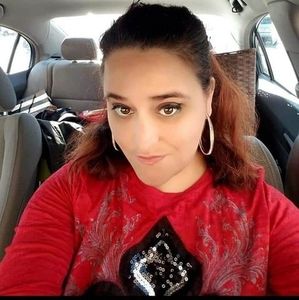 Meet your Posher, Holly